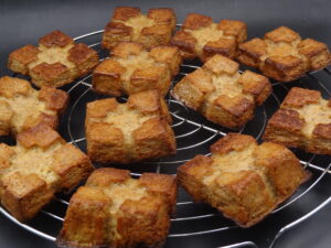 Lire la suite à propos de l’article CARRES D&rsquo;AVOINE AUX POMMES