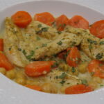 CURRY DE POULET AUX CAROTTES ET AUX POIS CHICHES