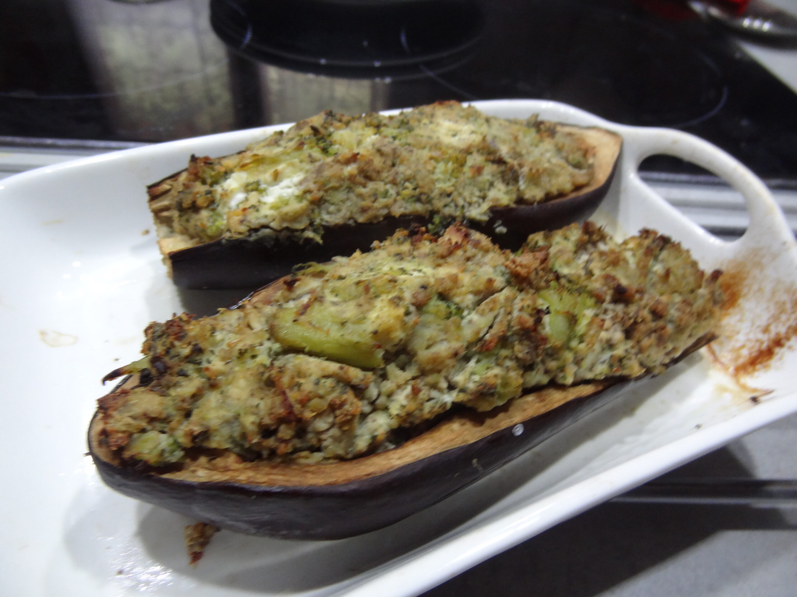 You are currently viewing AUBERGINE FARCIE AU POULET ET AUX CHOUX