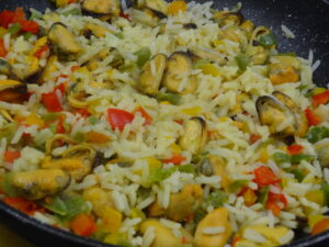 Lire la suite à propos de l’article RIZ MOULES AU CURRY