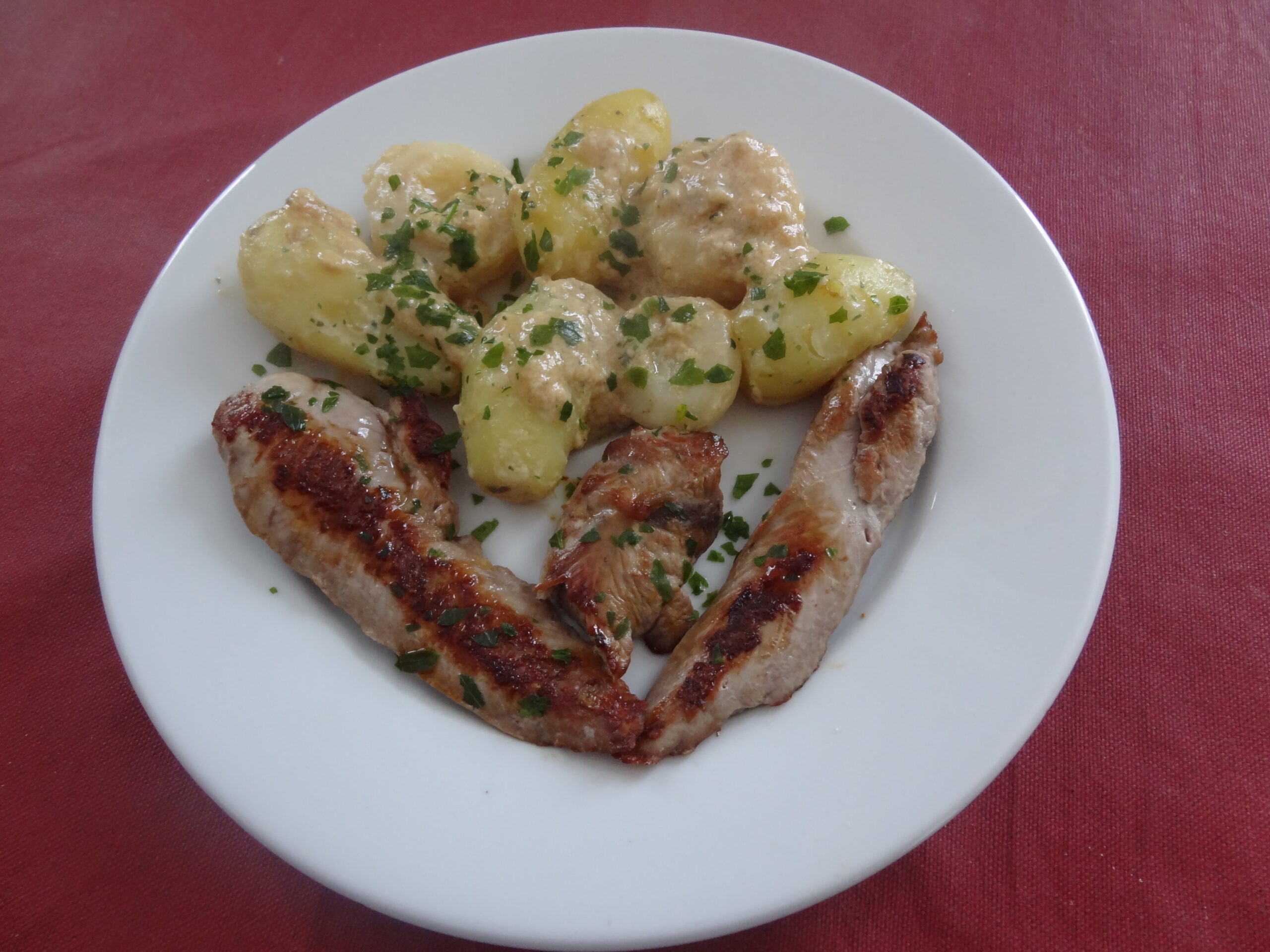 You are currently viewing AIGUILLETTES DE CANARD SAUCE MIEL